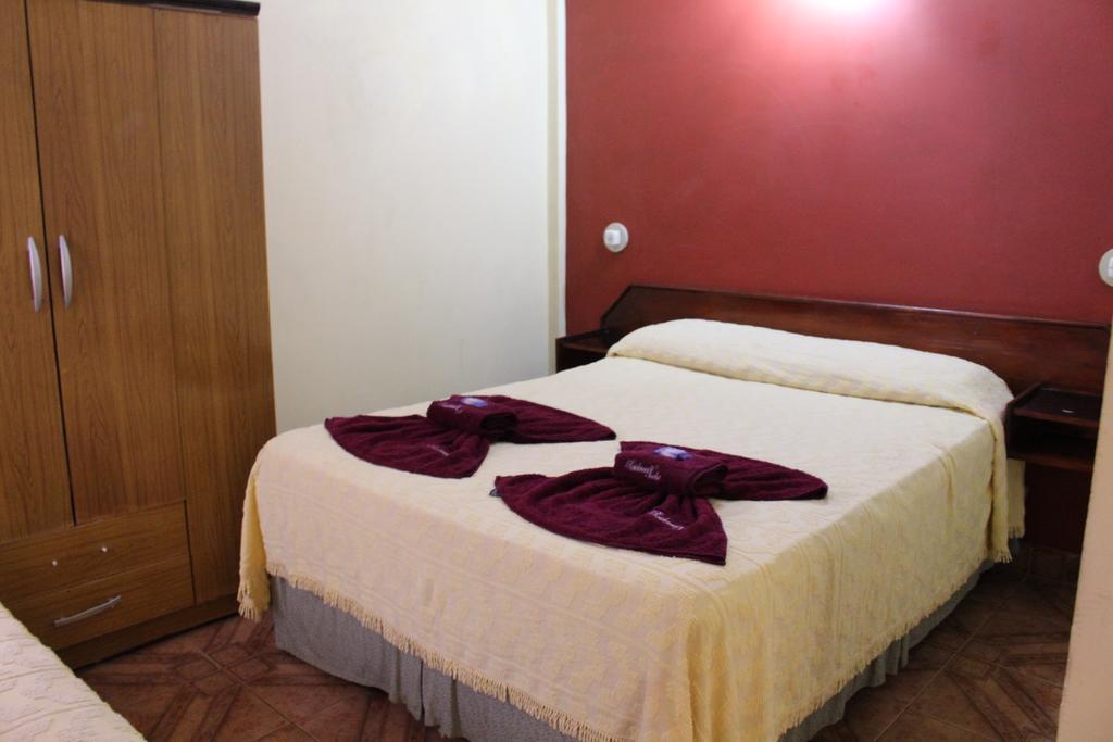 Residencial Noelia Hostel Puerto Iguazú Eksteriør bilde