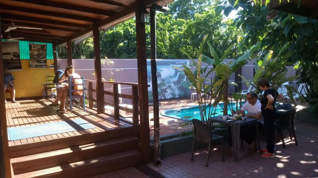 Residencial Noelia Hostel Puerto Iguazú Eksteriør bilde